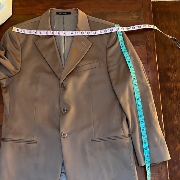 Neiman Marcus Luxury Armani Collezioni 100% Cashmere Oversized Blazer in Camel - Picture 12 of 14